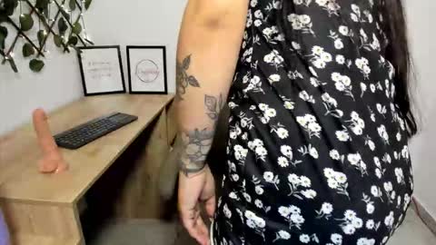 Madeleine  online show from November 14, 2:00 am