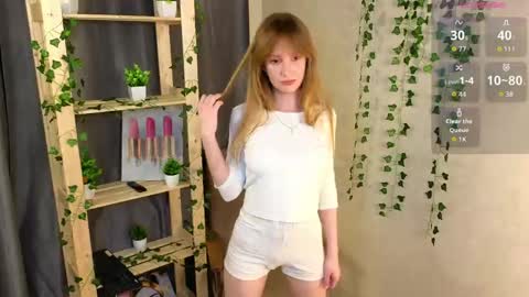 Hey Hey my name Victoria online show from May 14, 5:30 pm