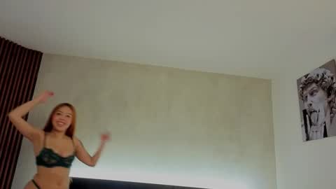 Melissa     700  1400 -5 online show from March 2, 2:02 pm