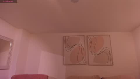 Maddi Collins online show from November 21, 11:23 am