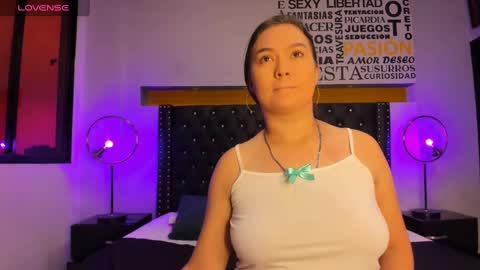 Snapshot of madisson7 chatting on January 6, 12:02 pm Madisson online show from January 6, 12:02 pm