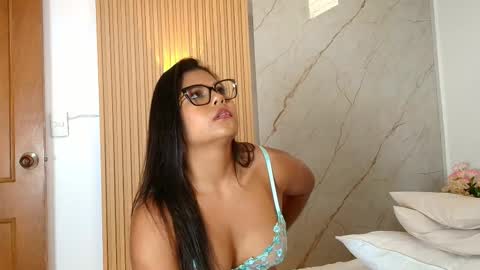   online show from November 9, 4:47 pm