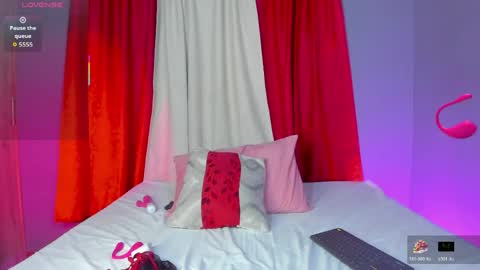 Madi online show from April 18, 5:26 pm