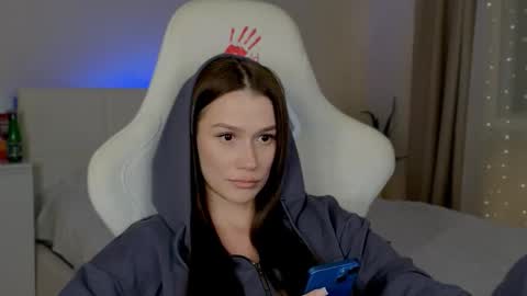 Madi Soon online show from October 27, 5:41 pm