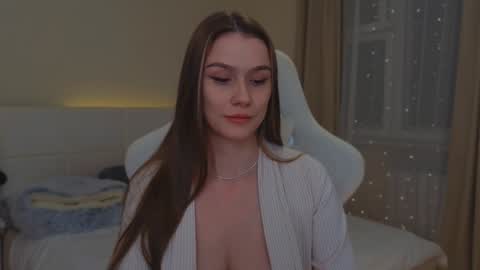 Madi Soon online show from December 5, 4:20 am