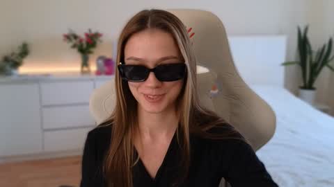 Madi Soon online show from February 4, 11:38 am