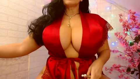 Snapshot of madlyn_dee chatting on February 20, 6:24 pm Leena online show from February 20, 6:24 pm