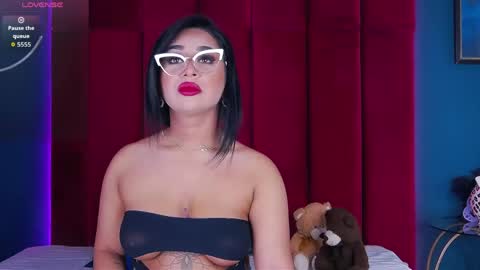 MadyLuxx online show from June 5, 7:09 pm