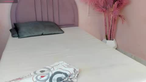 madyscarlett online show from September 30, 11:49 am