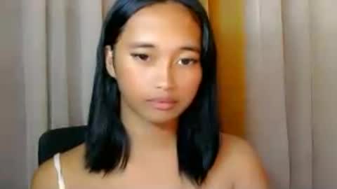 mae online show from July 31, 2:18 pm