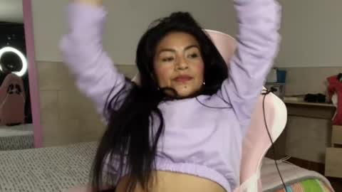 maferchavez88 online show from April 6, 1:16 am