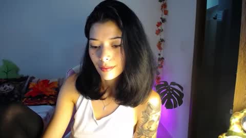 Snapshot of maggie_raver chatting on October 6, 7:07 pm maggie online show from October 6, 7:07 pm