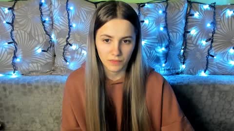 Maggie online show from January 3, 1:05 am