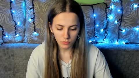 Maggie online show from January 19, 1:43 am