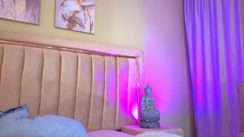 Snapshot of magic_axa_graham chatting on October 16, 10:01 pm My name is magic axa grahamDont forget to follow me IG online show from October 16, 10:01 pm
