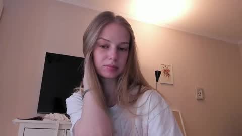 Snapshot of magic_couple13 chatting on February 21, 9:34 am Alice  online show from February 21, 9:34 am