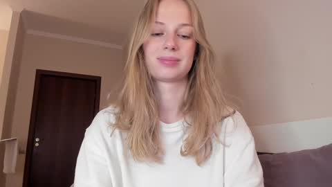 Snapshot of magic_couple13 chatting on December 2, 12:06 pm Alice  online show from December 2, 12:06 pm