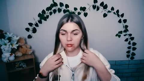 Snapshot of magic_katarina_ chatting on March 7, 7:30 am magic_katarina_ online show from March 7, 7:30 am