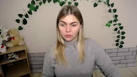Snapshot of magic_katarina_ chatting on December 25, 9:13 am magic_katarina_ online show from December 25, 9:13 am