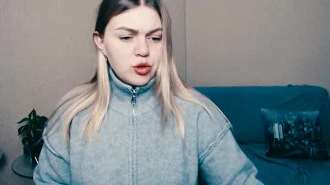 Snapshot of magic_katarina_ chatting on January 24, 8:23 am magic_katarina_ online show from January 24, 8:23 am