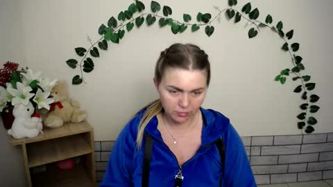 Snapshot of magic_katarina_ chatting on October 10, 7:57 am magic_katarina_ online show from October 10, 7:57 am