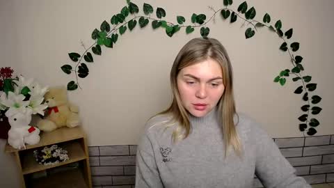 Snapshot of magic_katarina_ chatting on December 11, 6:04 am magic_katarina_ online show from December 11, 6:04 am