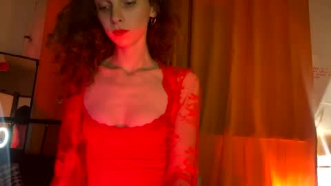 Snapshot of magic_mini_moon chatting on February 14, 7:12 pm Mikky or Moon online show from February 14, 7:12 pm