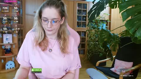 Snapshot of magicstylex chatting on January 13, 9:09 pm Nicole online show from January 13, 9:09 pm