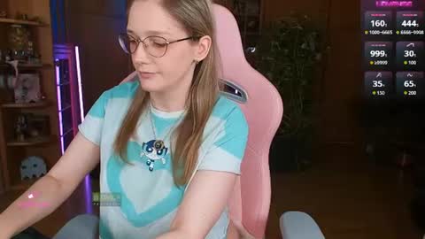 Nicole online show from July 28, 8:52 pm