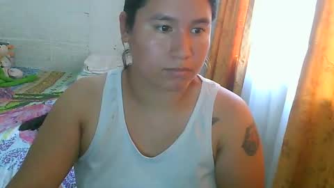 Snapshot of magiietaylor_ chatting on October 13, 9:50 pm Maggie Taylor online show from October 13, 9:50 pm