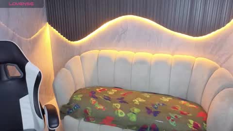 Online 800 to 1400 online show from October 6, 1:17 pm