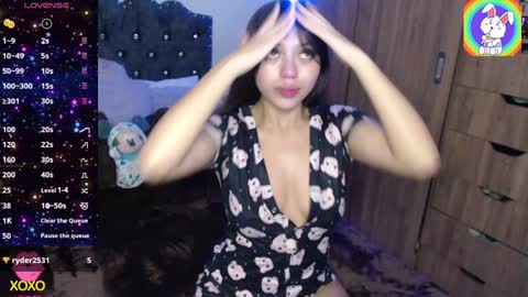 Snapshot of maiaa_evans chatting on December 20, 3:47 am t online show from December 20, 3:47 am