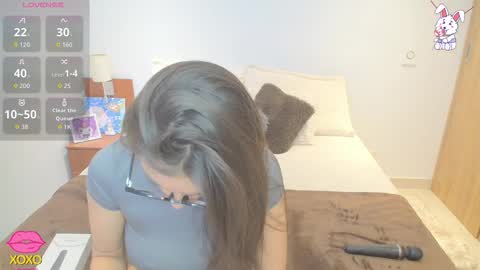 Snapshot of maiaa_evans chatting on September 28, 5:47 am t online show from September 28, 5:47 am