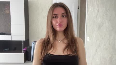 M I A online show from July 7, 8:07 am