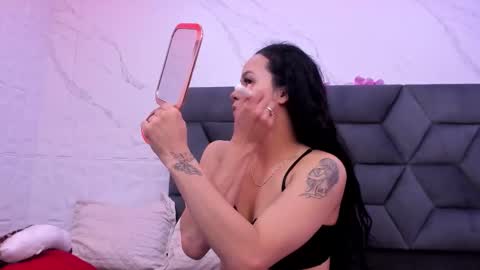 Maia  online show from November 6, 11:49 am