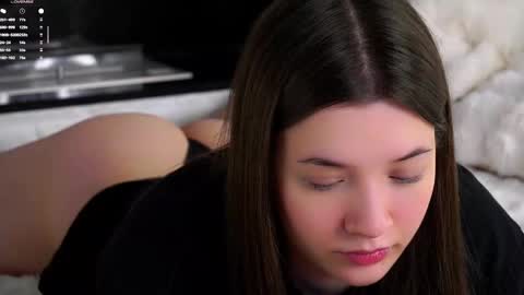 Lucy online show from November 15, 3:07 am