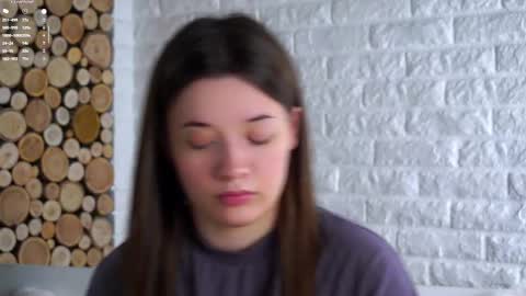 Lucy online show from November 14, 3:06 am