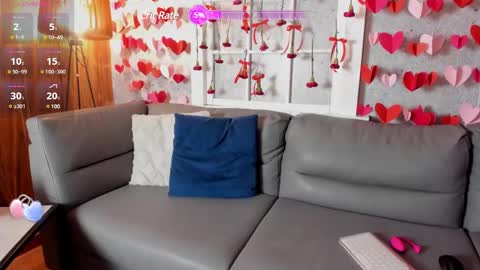 Snapshot of maiia_cute chatting on February 14, 1:45 am Maiia Cute online show from February 14, 1:45 am