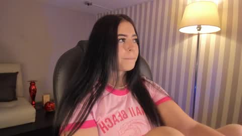 Snapshot of maiiitee_ chatting on September 28, 5:29 pm Mait online show from September 28, 5:29 pm
