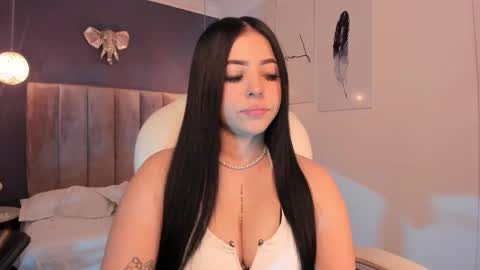 Snapshot of maiiitee_ chatting on January 29, 1:07 pm Mait online show from January 29, 1:07 pm