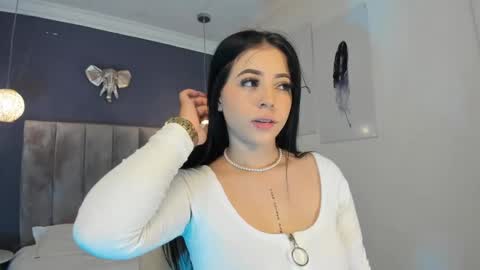 Snapshot of maiiitee_ chatting on December 21, 11:33 am Mait online show from December 21, 11:33 am