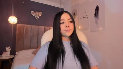Snapshot of maiiitee_ chatting on January 18, 12:47 pm Mait online show from January 18, 12:47 pm