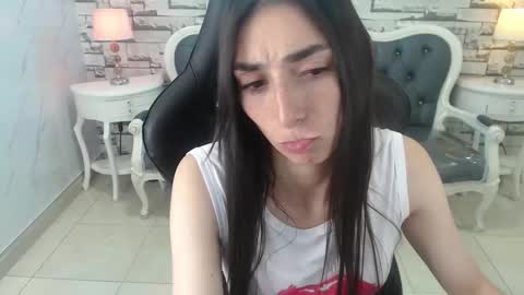 Snapshot of maily_a_ chatting on September 26, 3:37 am Maily online show from September 26, 3:37 am