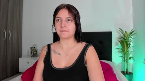 Mailyn online show from February 3, 2:13 pm