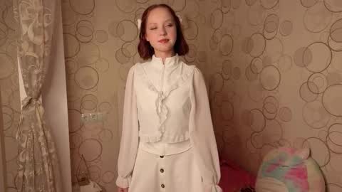 Snapshot of maisiemiller chatting on October 14, 5:59 pm Maisie online show from October 14, 5:59 pm