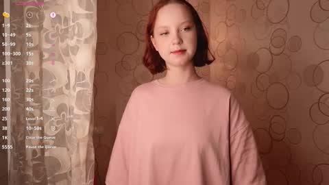 Snapshot of maisiemiller chatting on October 18, 5:15 pm Maisie online show from October 18, 5:15 pm
