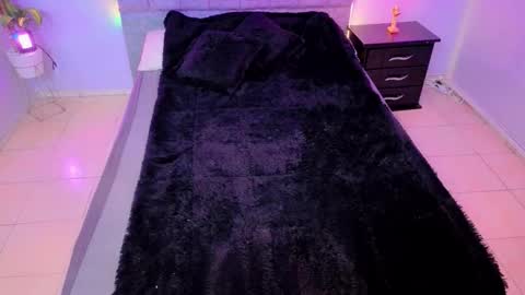 MAITE STONE1 online show from November 29, 3:54 am