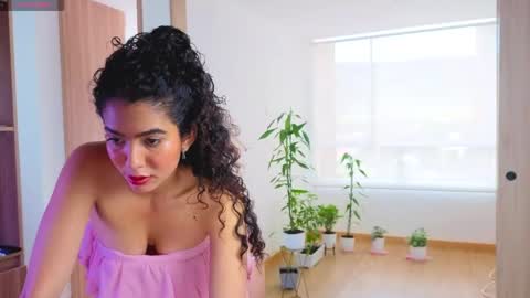   Lauu online show from June 2, 6:31 pm