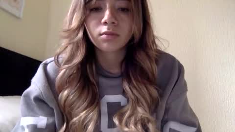 majo_gomezz online show from June 7, 5:09 pm