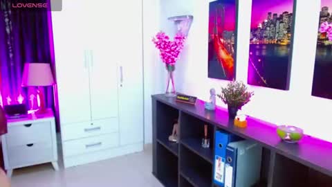 Makarena  online show from July 22, 7:37 pm